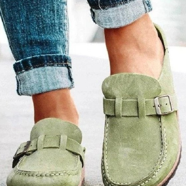 Mallorca – Suede Buckle Comfort Clogs