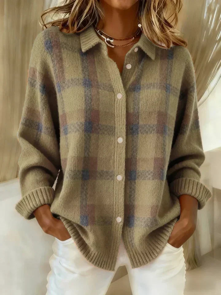 Divina - Cloud-Soft Plaid Button-Up