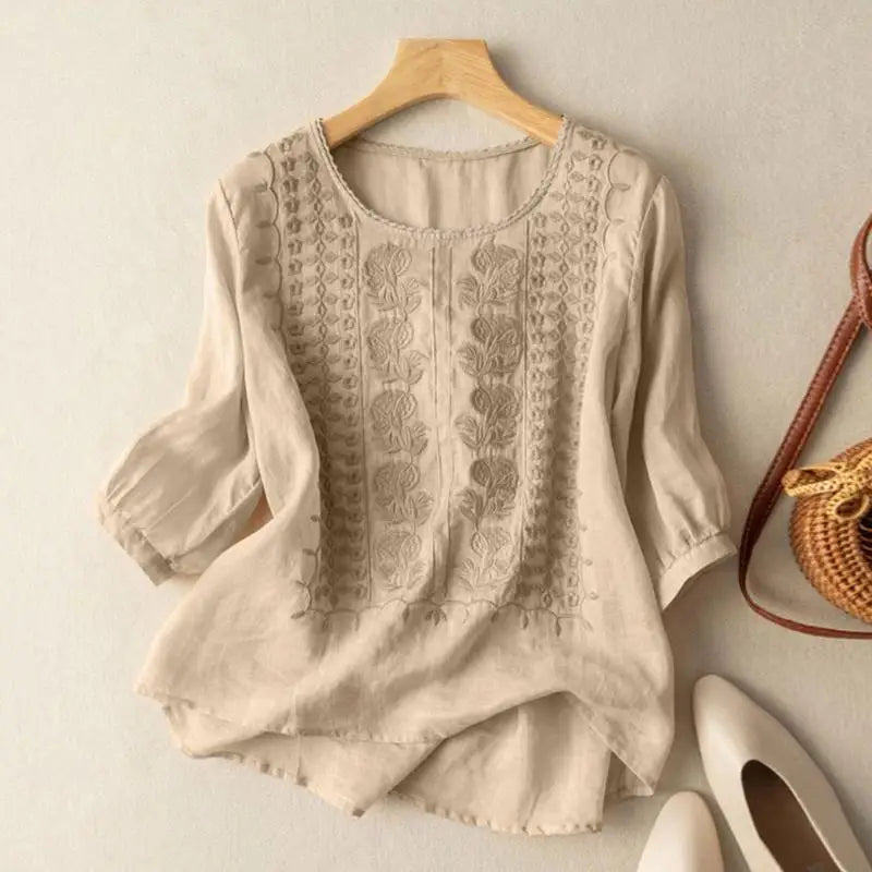 Shania – Embroidered Relaxed Blouse